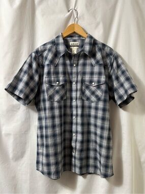 Ariat Men’s Navy and Gray Plaid Short Sleeve Western Shirt 0156